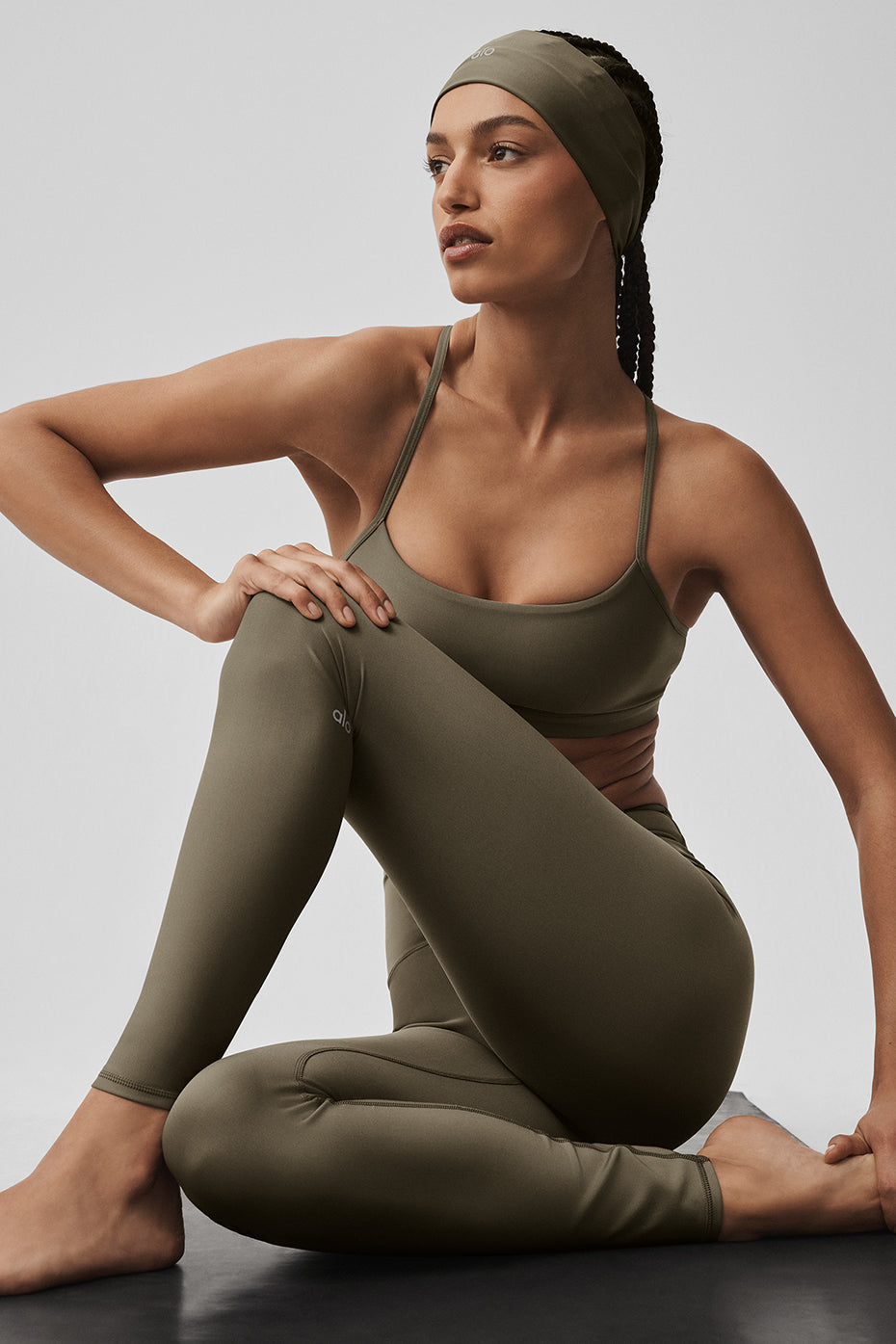 High-Waist Airlift Legging - Olive Tree
